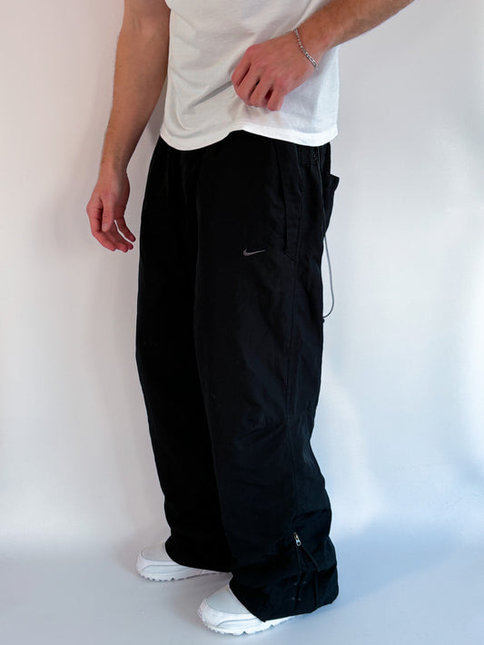 Nike Vintage Trackpants | L