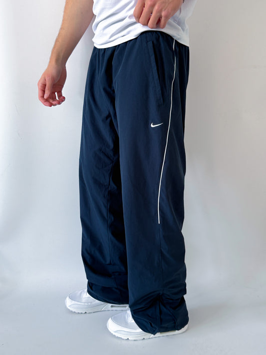 Nike Vintage Trackpants | M