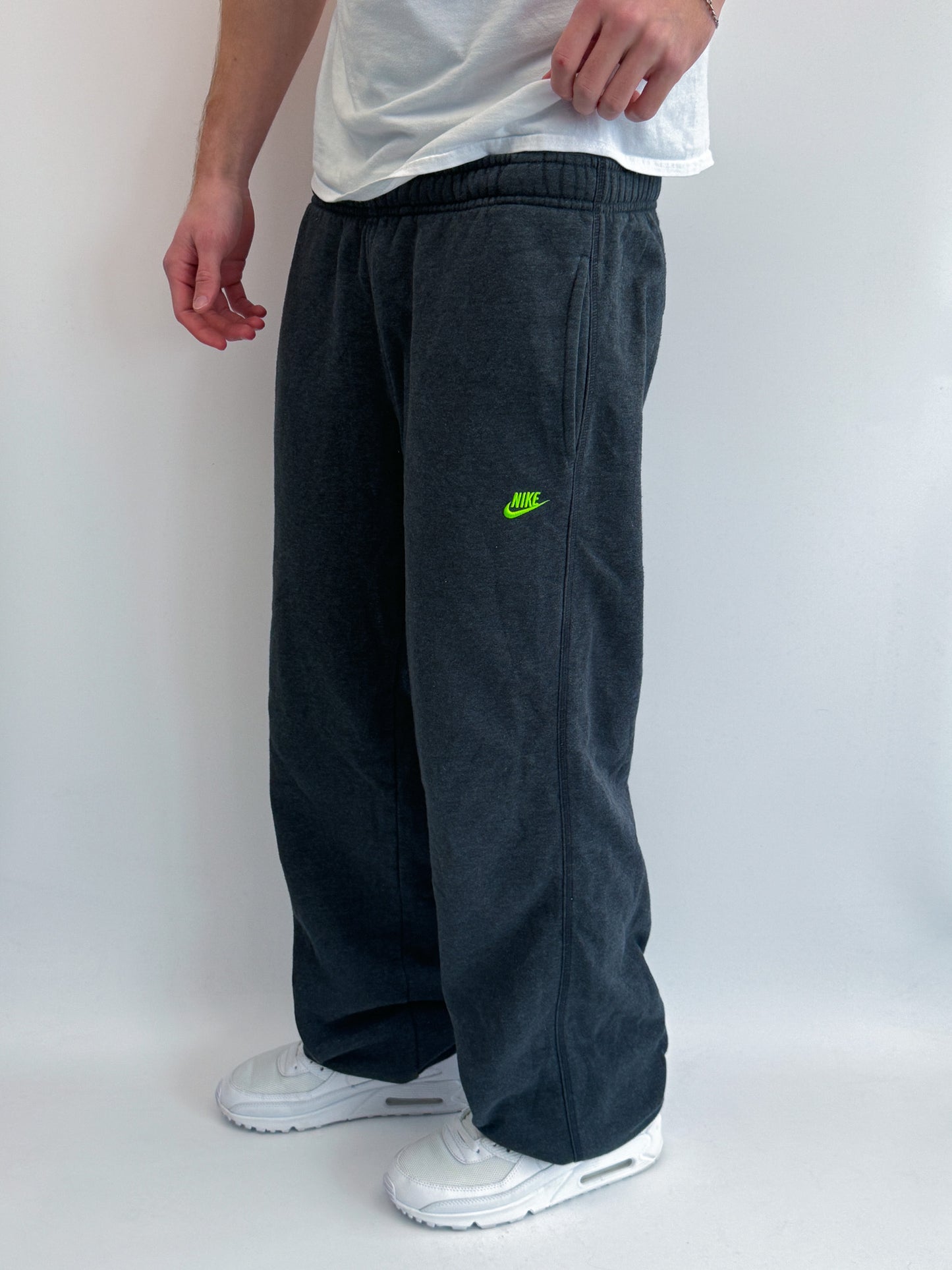 Nike Vintage Trackpants | M