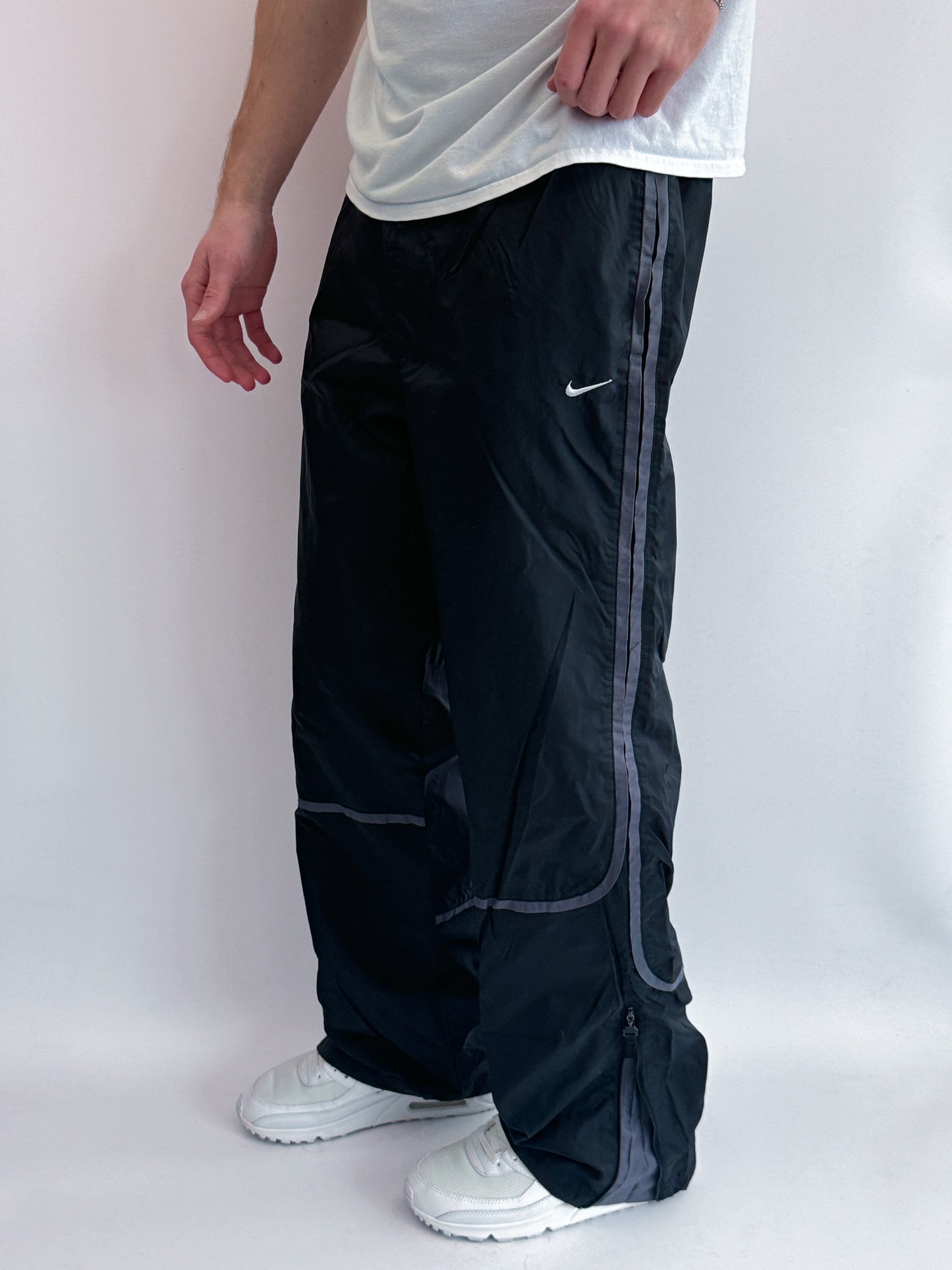 Nike Vintage *PREMIUM* Trackpants | M