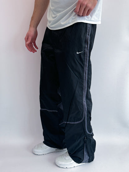 Nike Vintage *PREMIUM* Trackpants | M