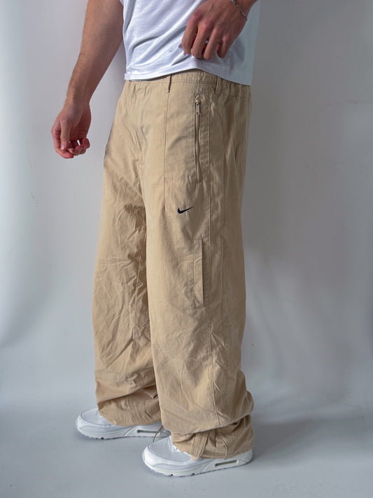 Nike Vintage Trackpants | L