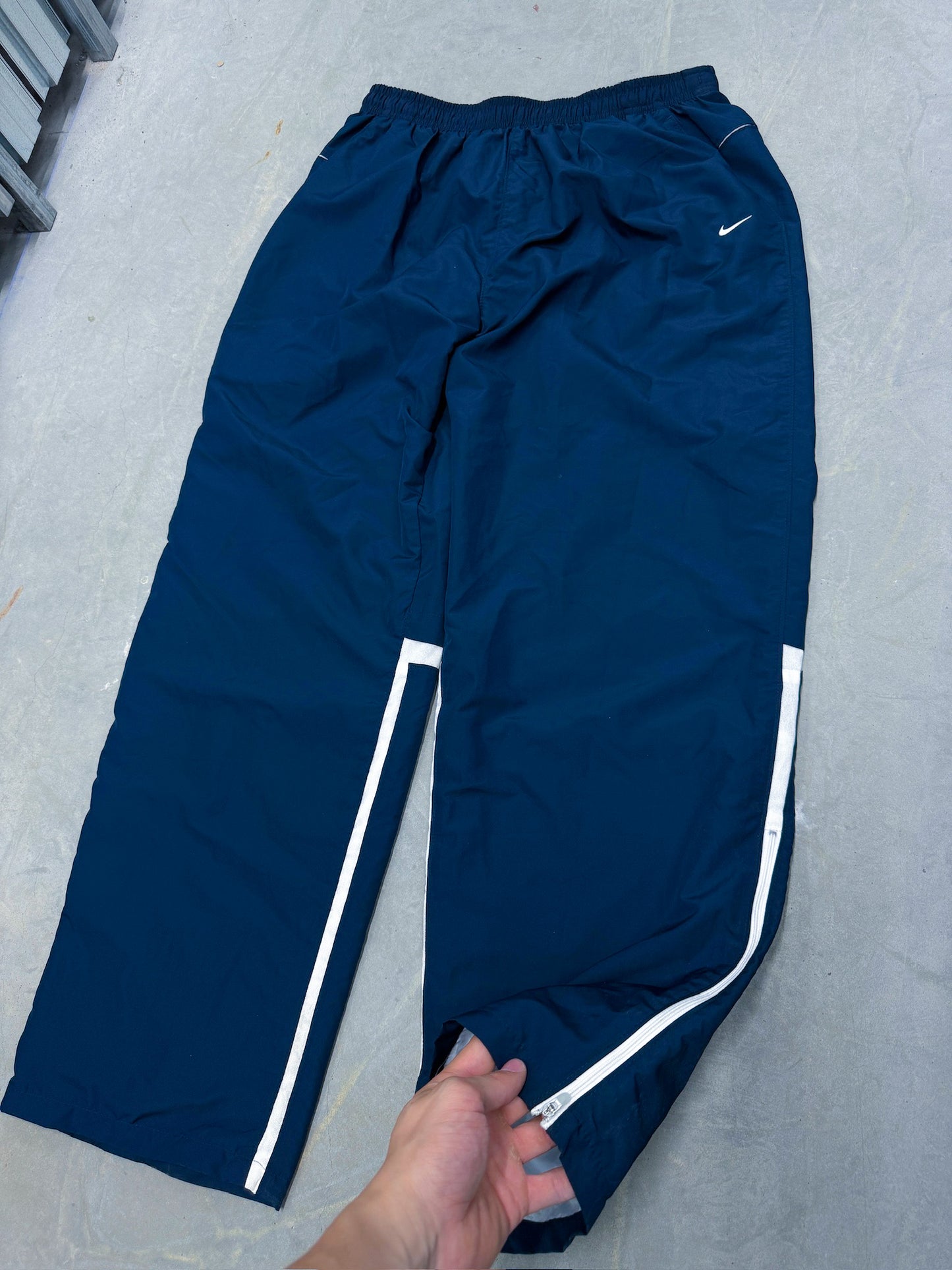 Nike Vintage *Premium* Trackpants | L