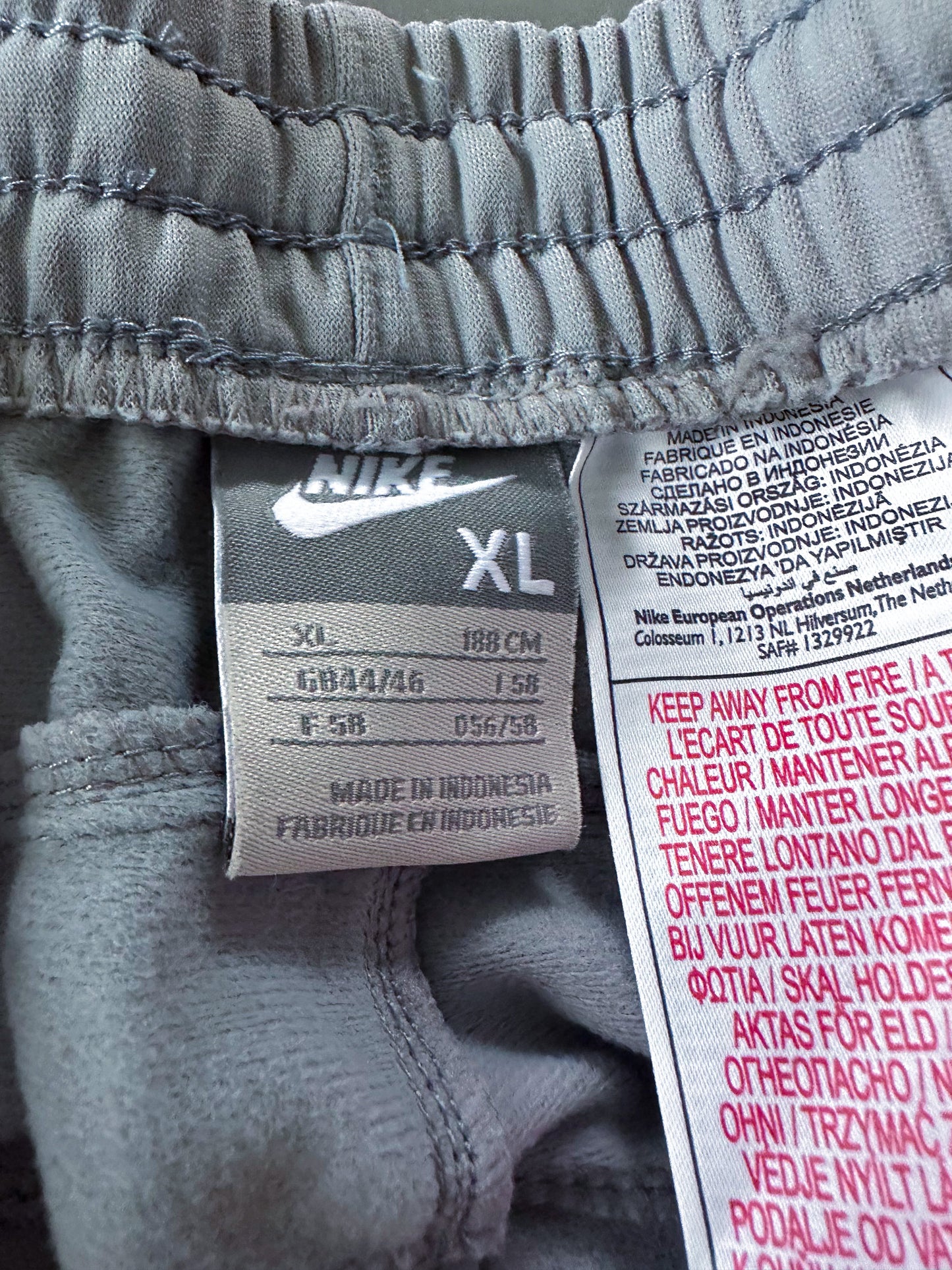 Nike Vintage Trackpants | XL