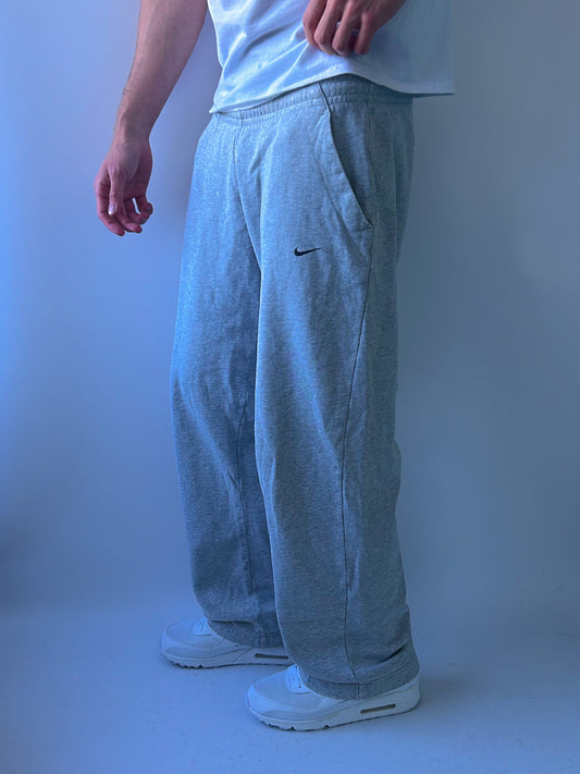 Nike Vintage Open Leg Sweatpants | M