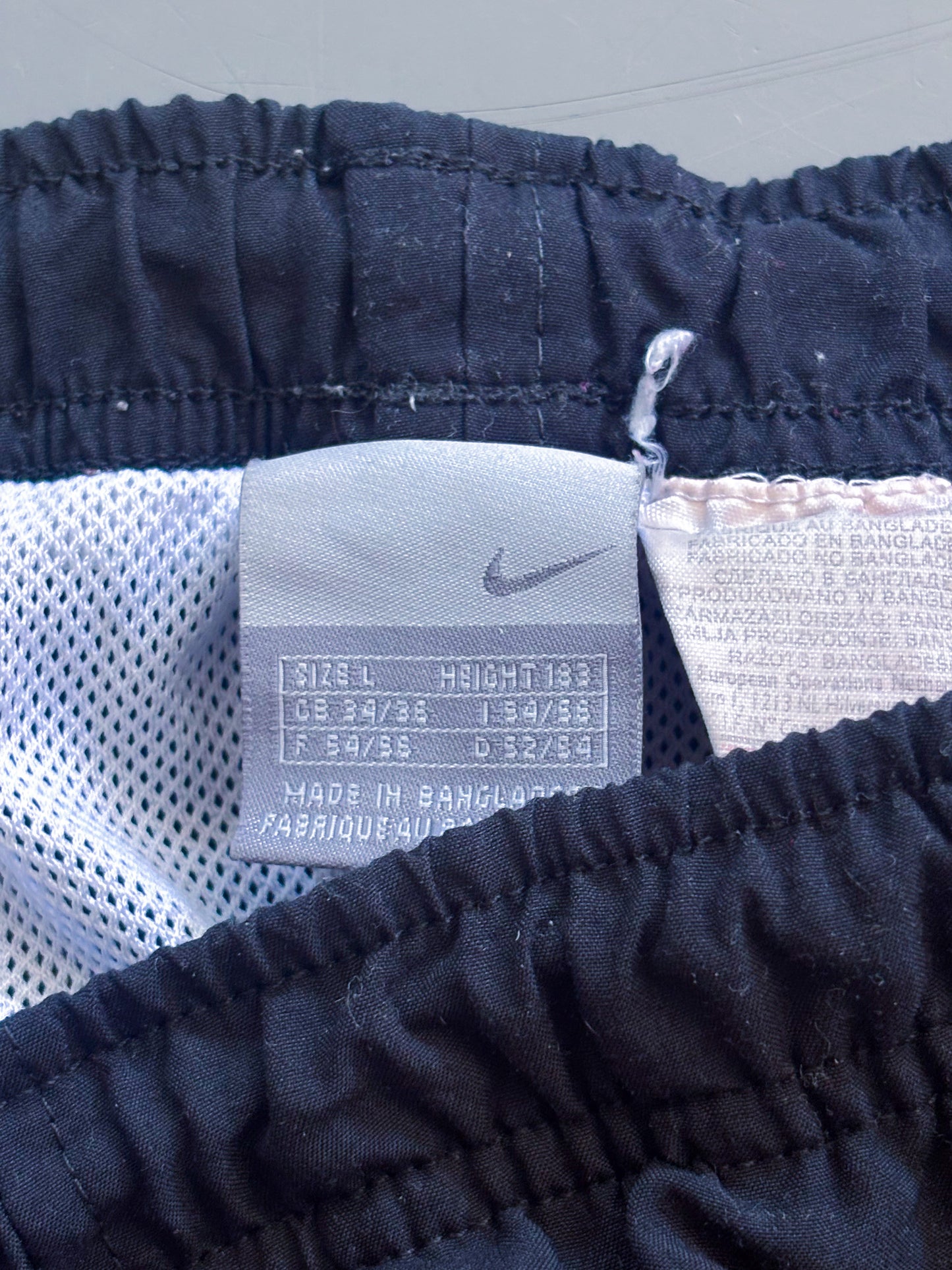 Nike Vintage Shorts | L