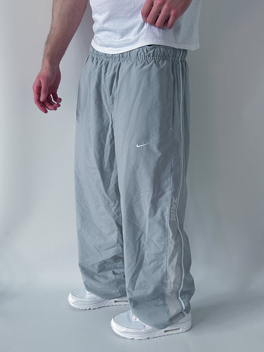 Nike Vintage Trackpants | L