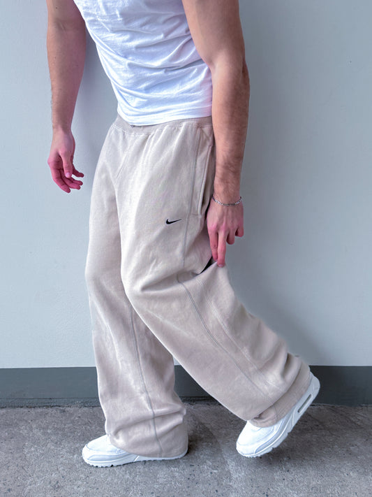 Nike Vintage *PREMIUM* Open Leg Sweatpants / Jogger | M