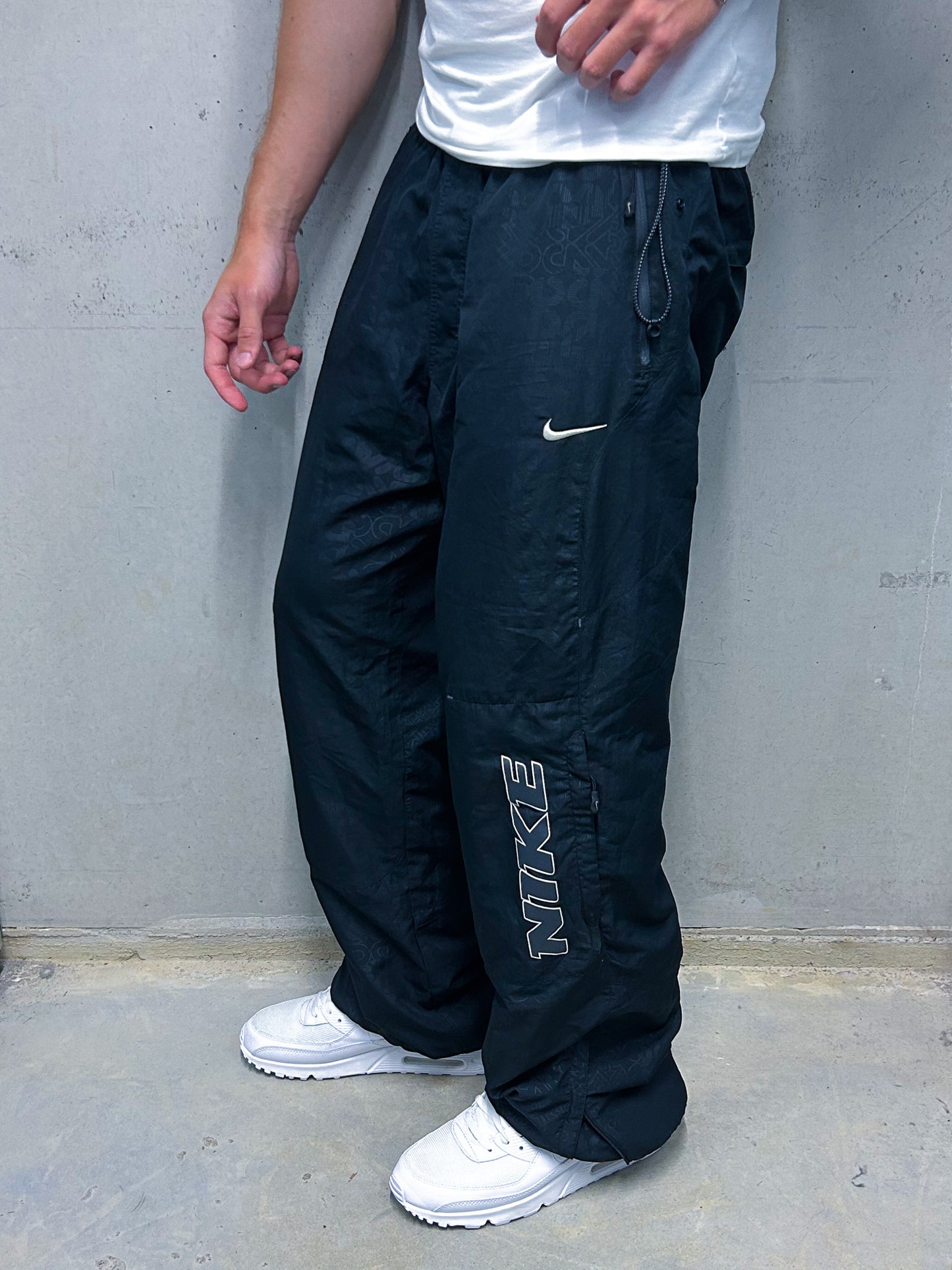 Nike Vintage Trackpants | L