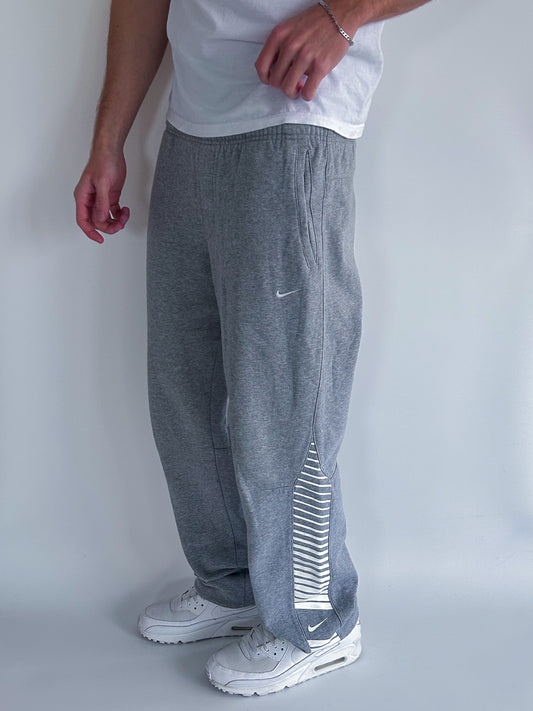 Nike Vintage Sweatpants | M