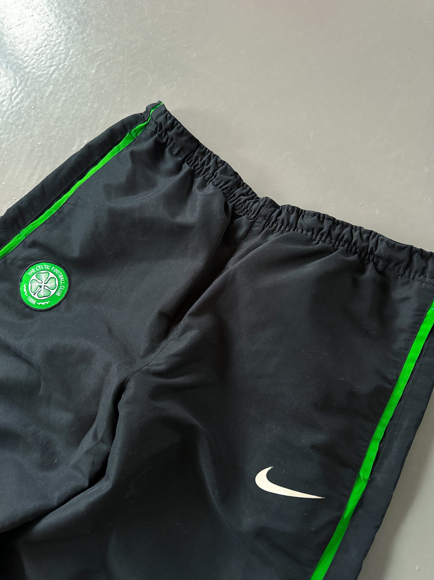 Nike x Celtic Vintage Trackpants | M