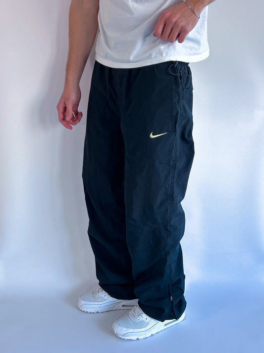 Nike Vintage Trackpants | M