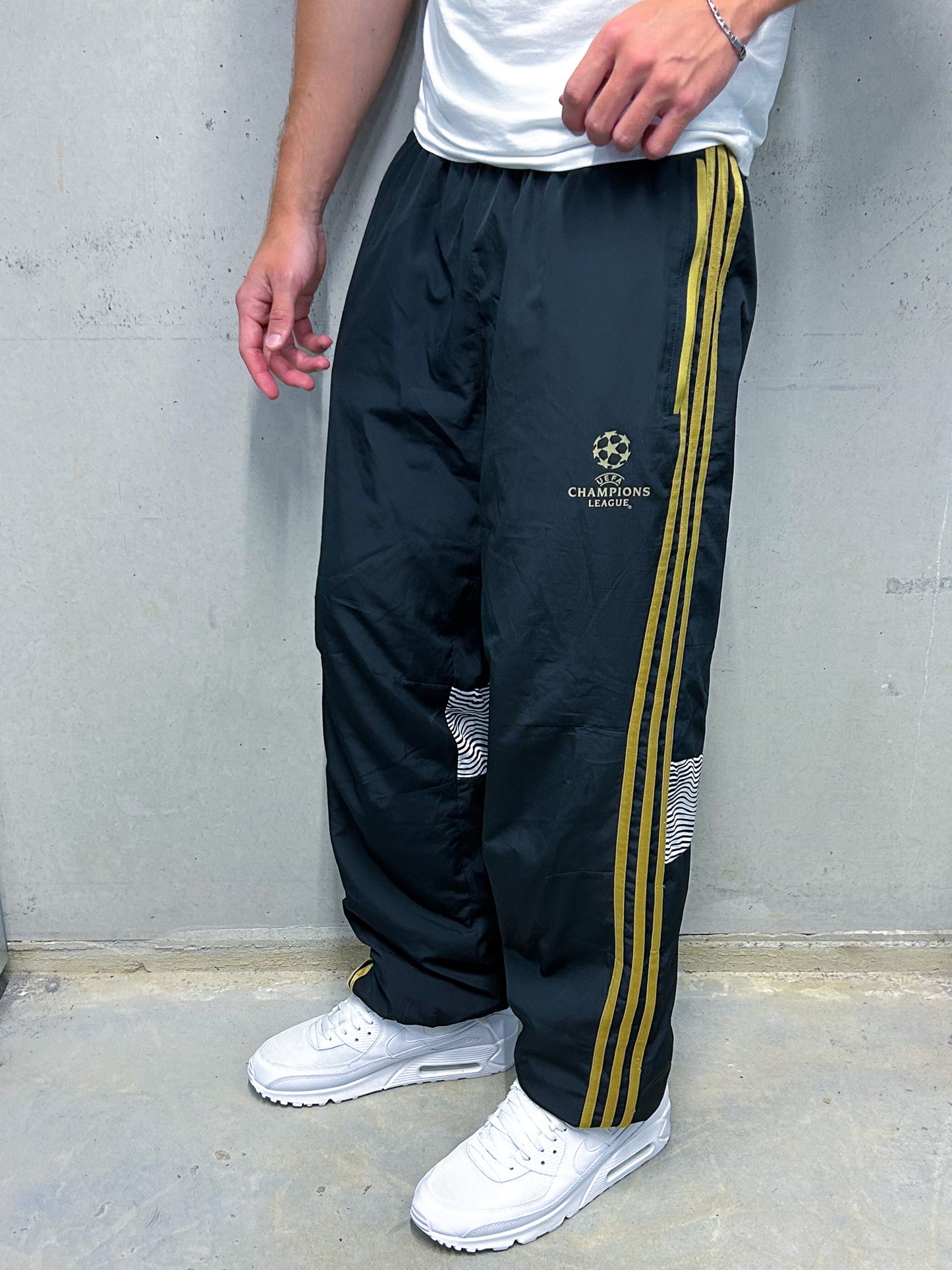 Adidas x Juve Champions League Vintage Trackpants | L