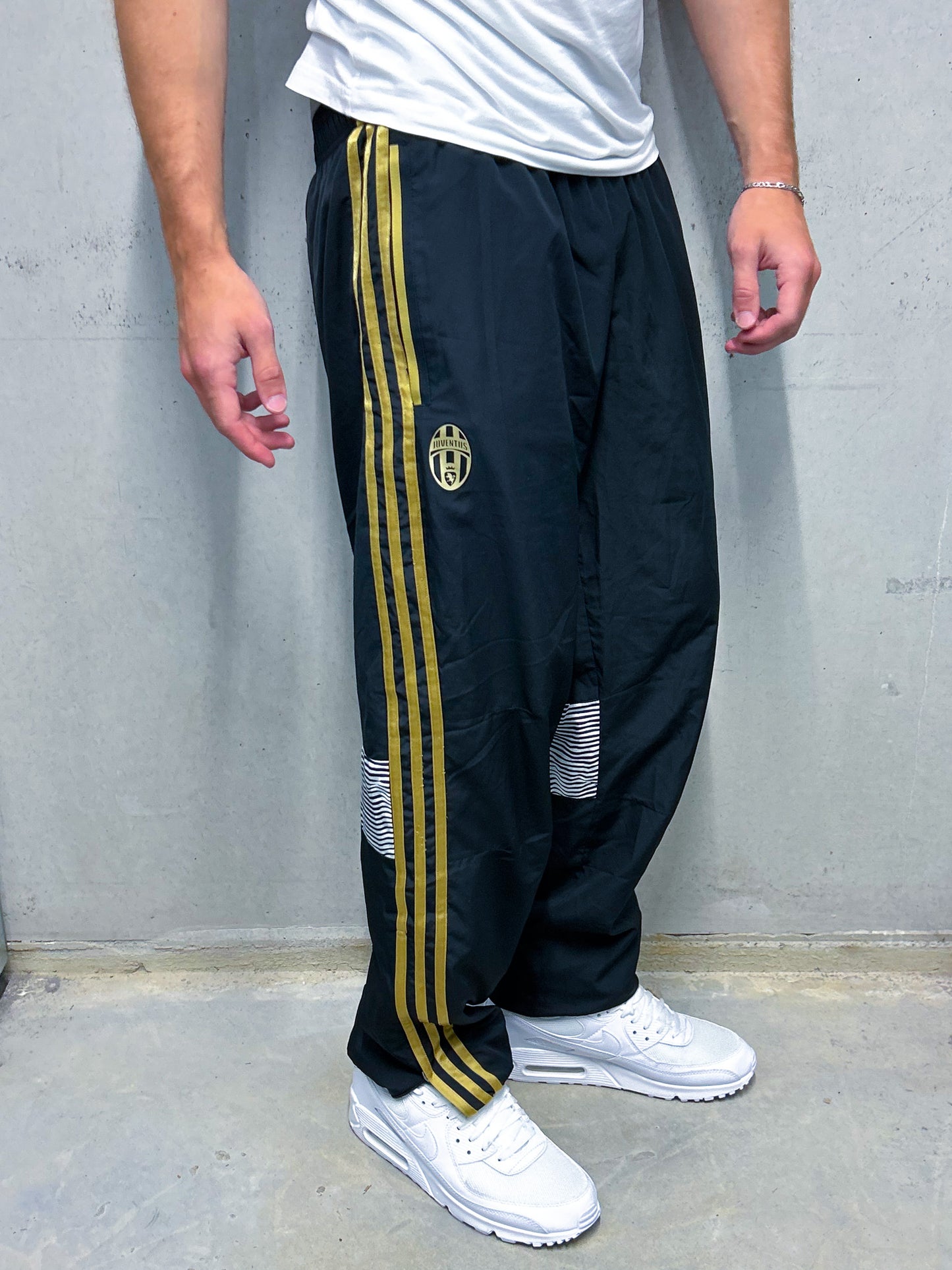 Adidas x Juve Champions League Vintage Trackpants | L