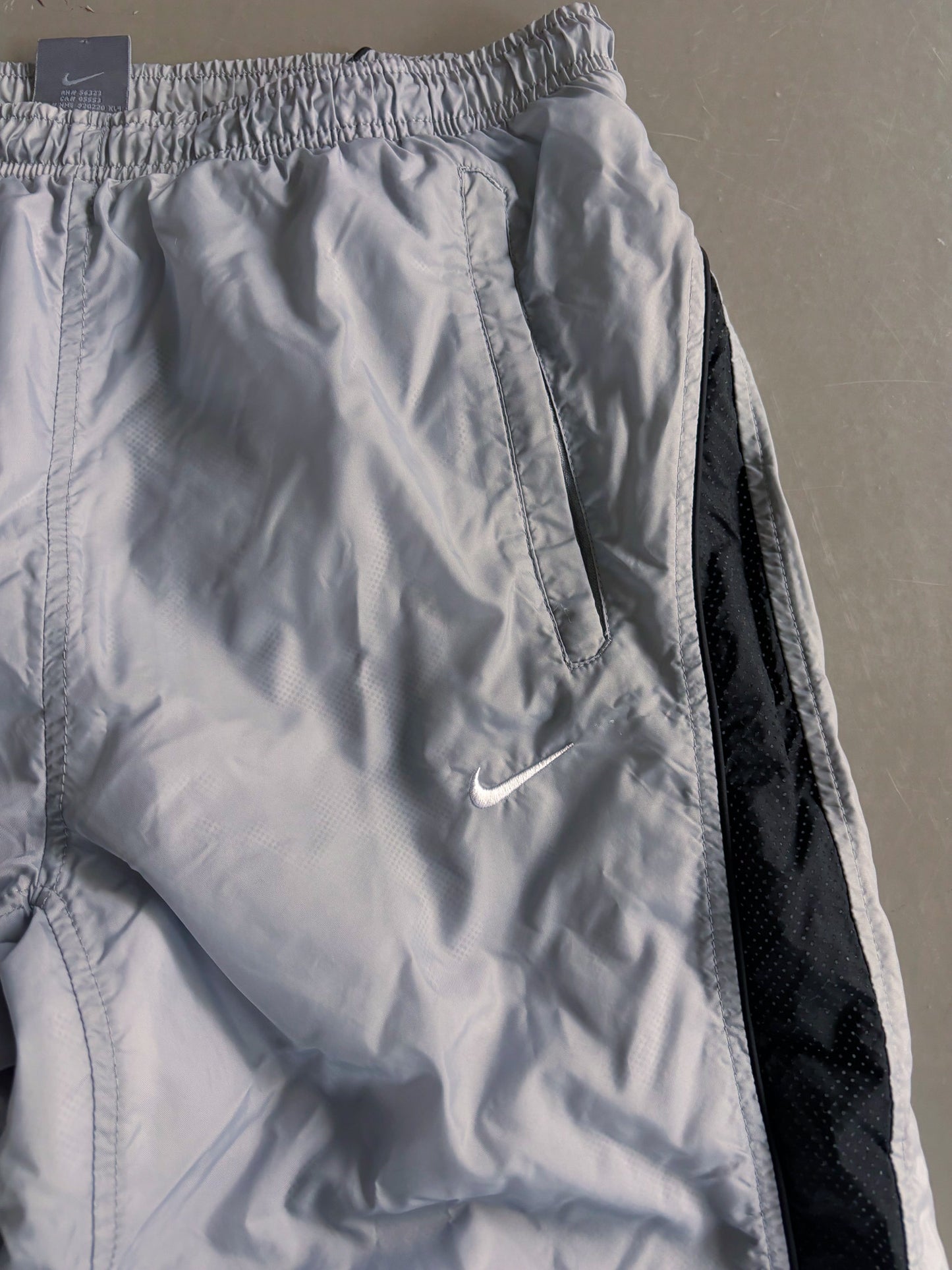 Nike Vintage *PREMIUM* Trackpants | M