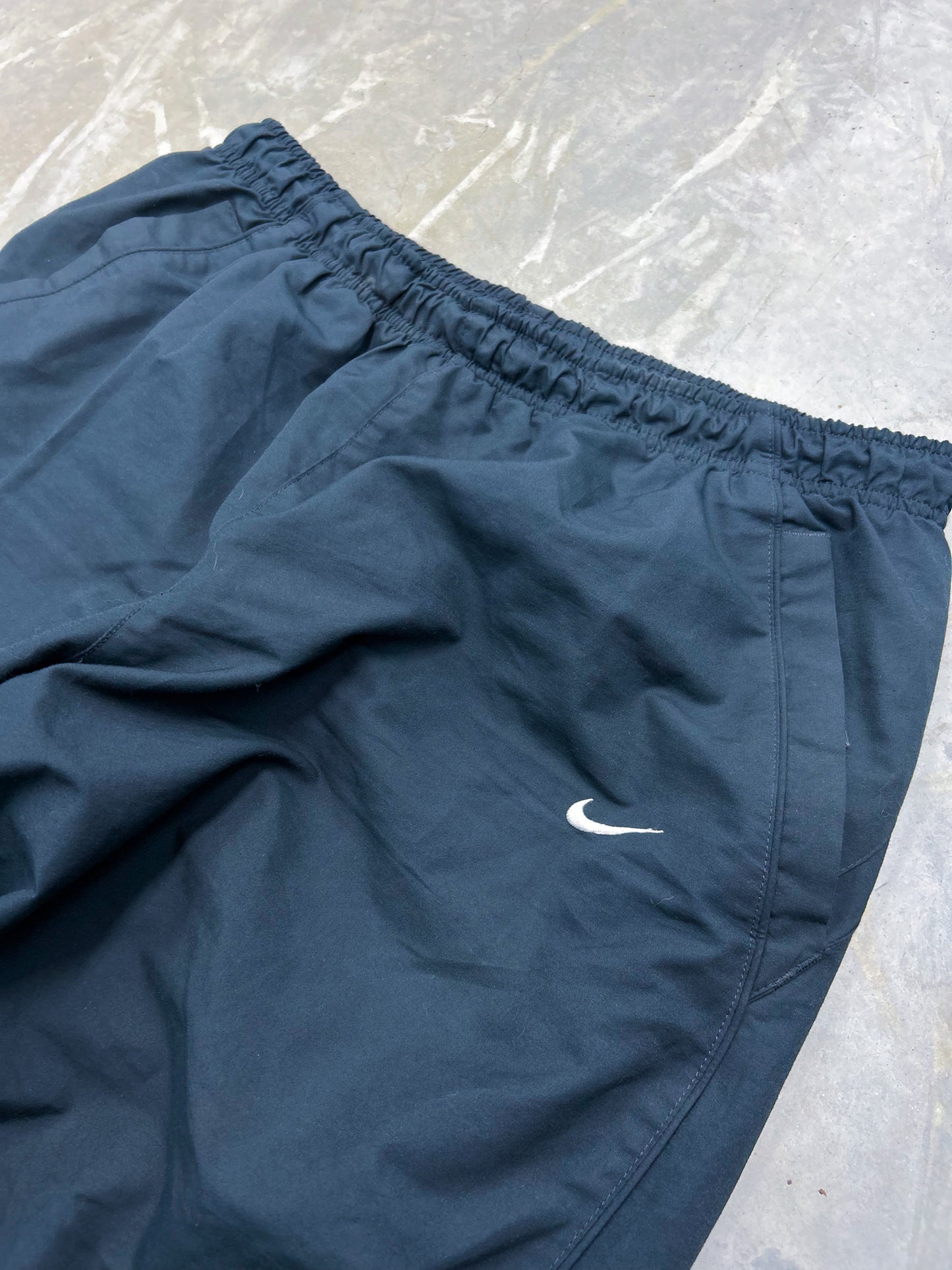 Nike Vintage Trackpants | L