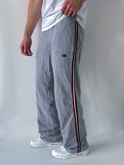 Nike Vintage Open Leg Sweatpants | M
