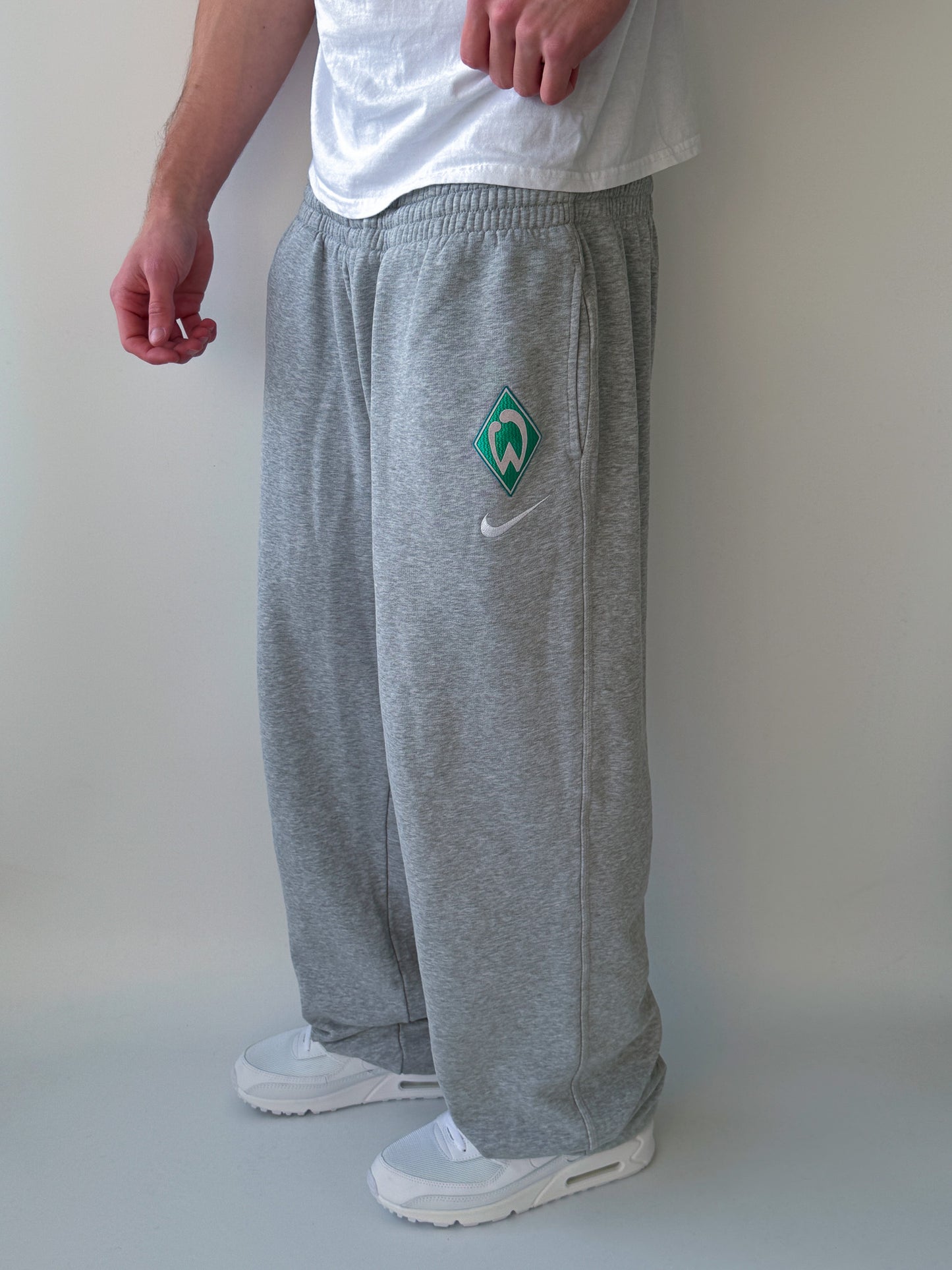 Nike x Werder Bremen Vintage Sweatpants | XL