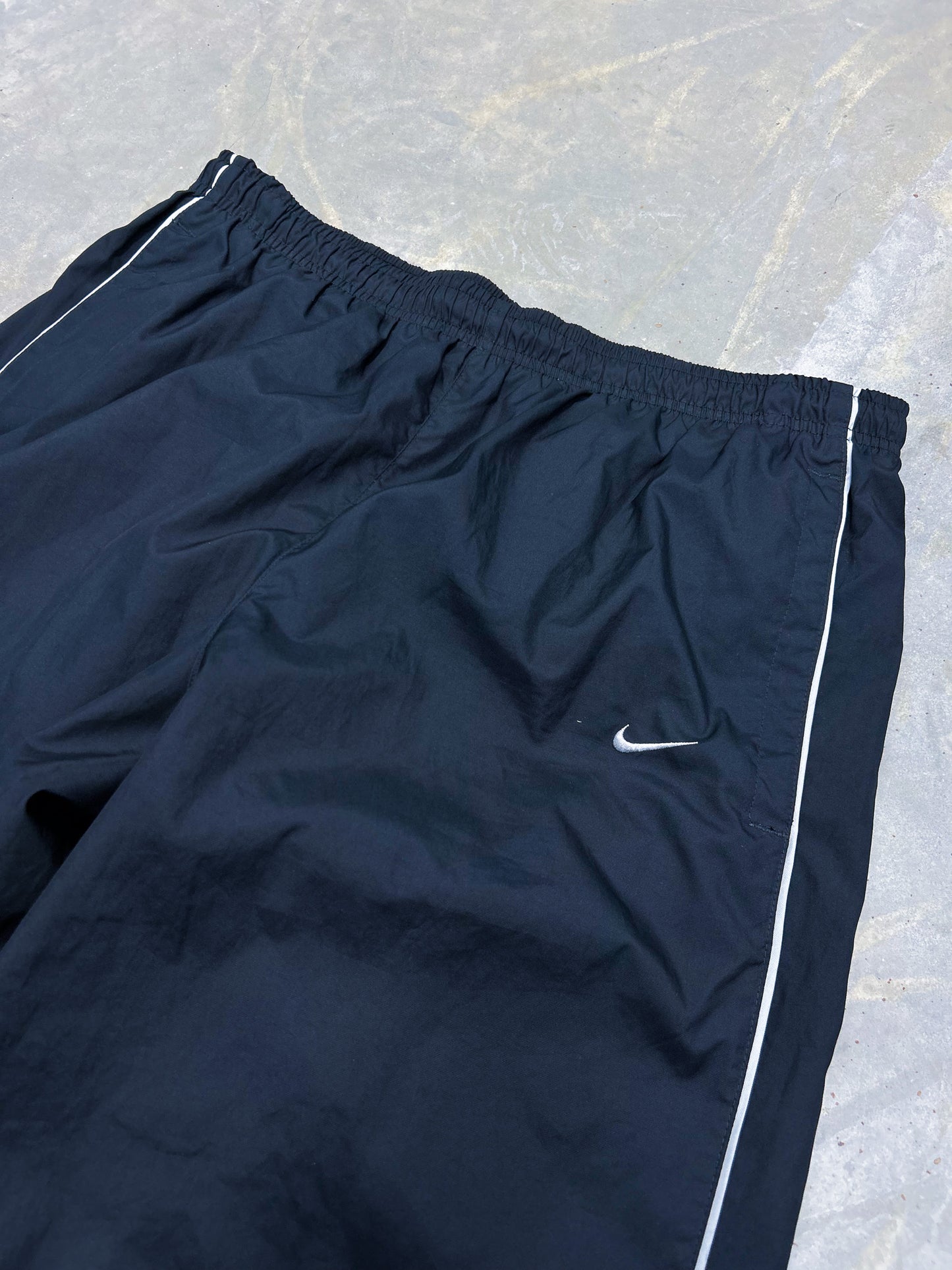 Nike Vintage Trackpants | L