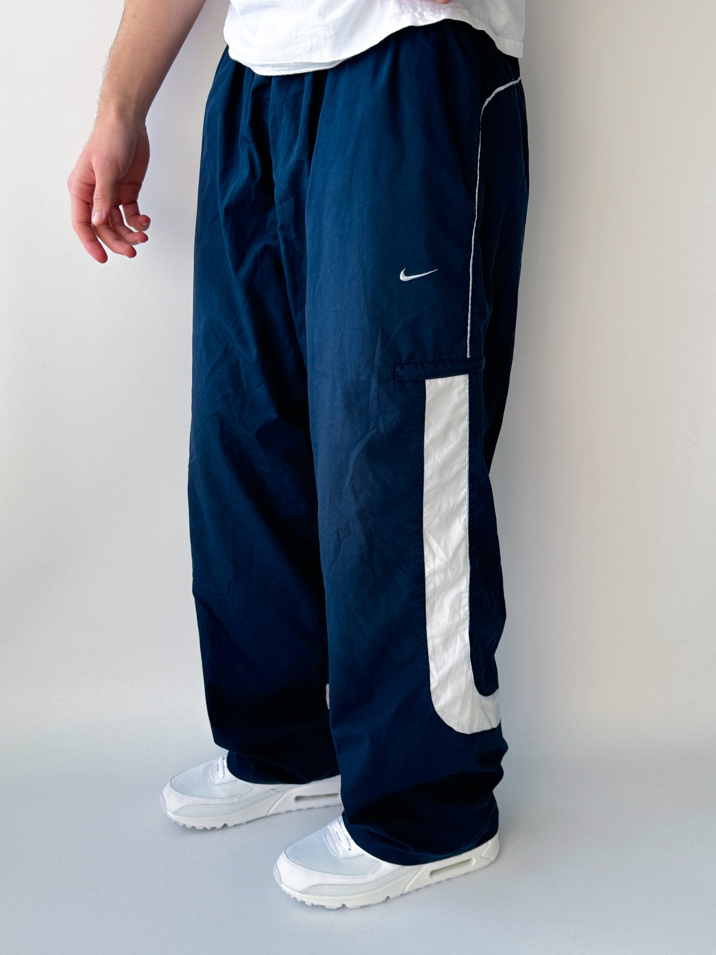 Nike Vintage *Airmax Trackpants | L