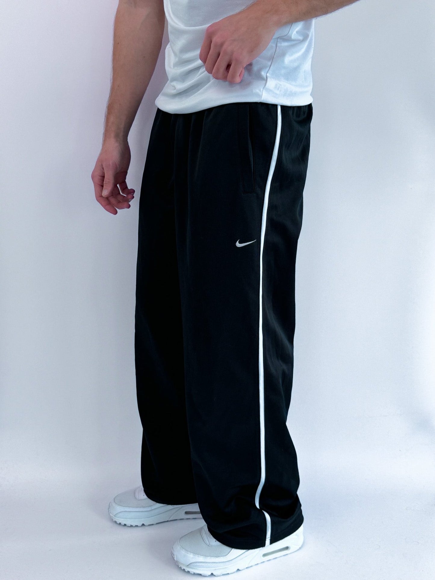 Nike Vintage *PREMIUM* Trackpants | L