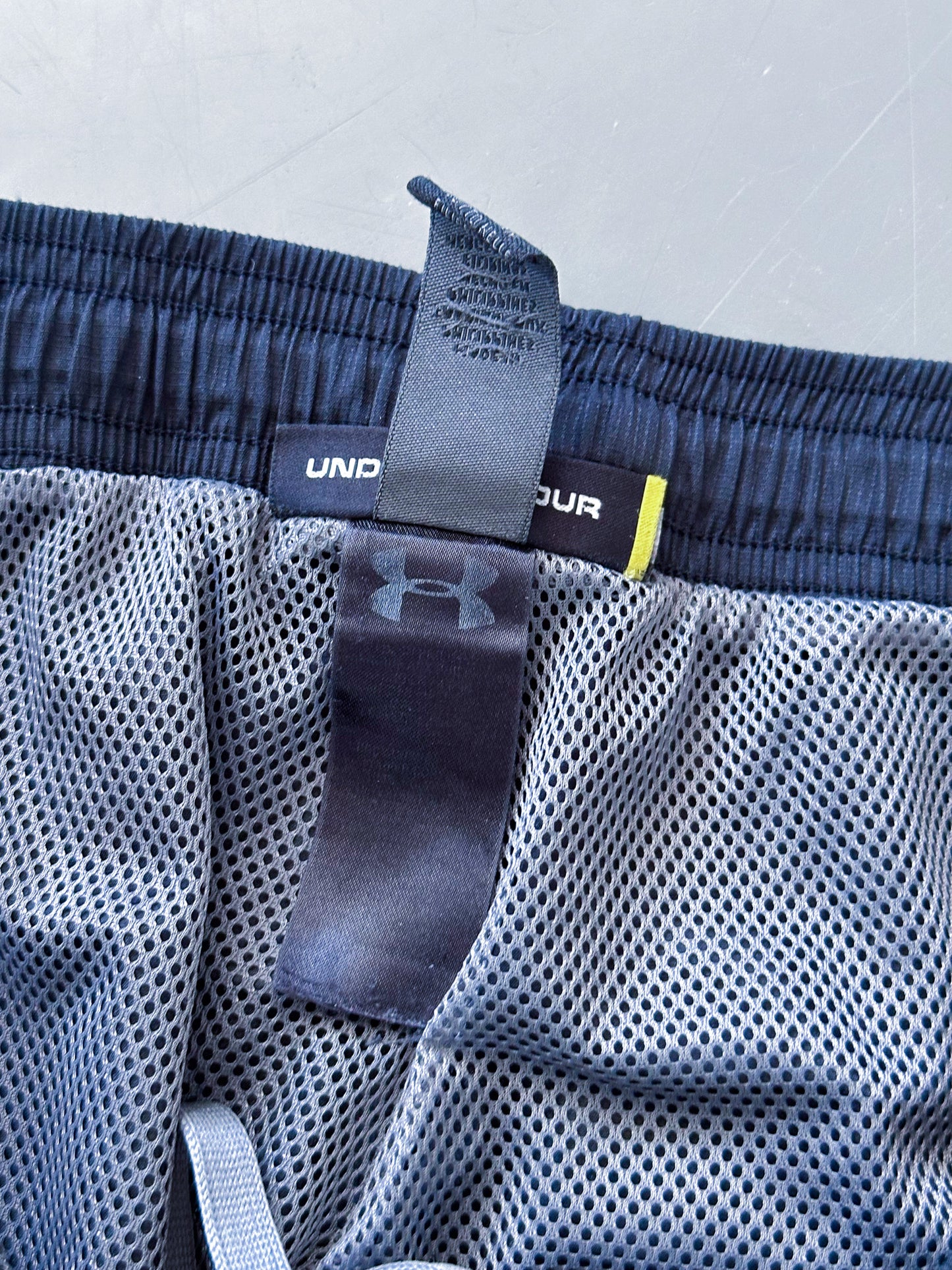 Under Armour Vintage Trackpants | M