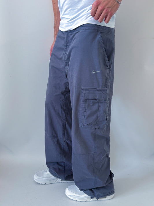 Nike Vintage Cargo Pants | L