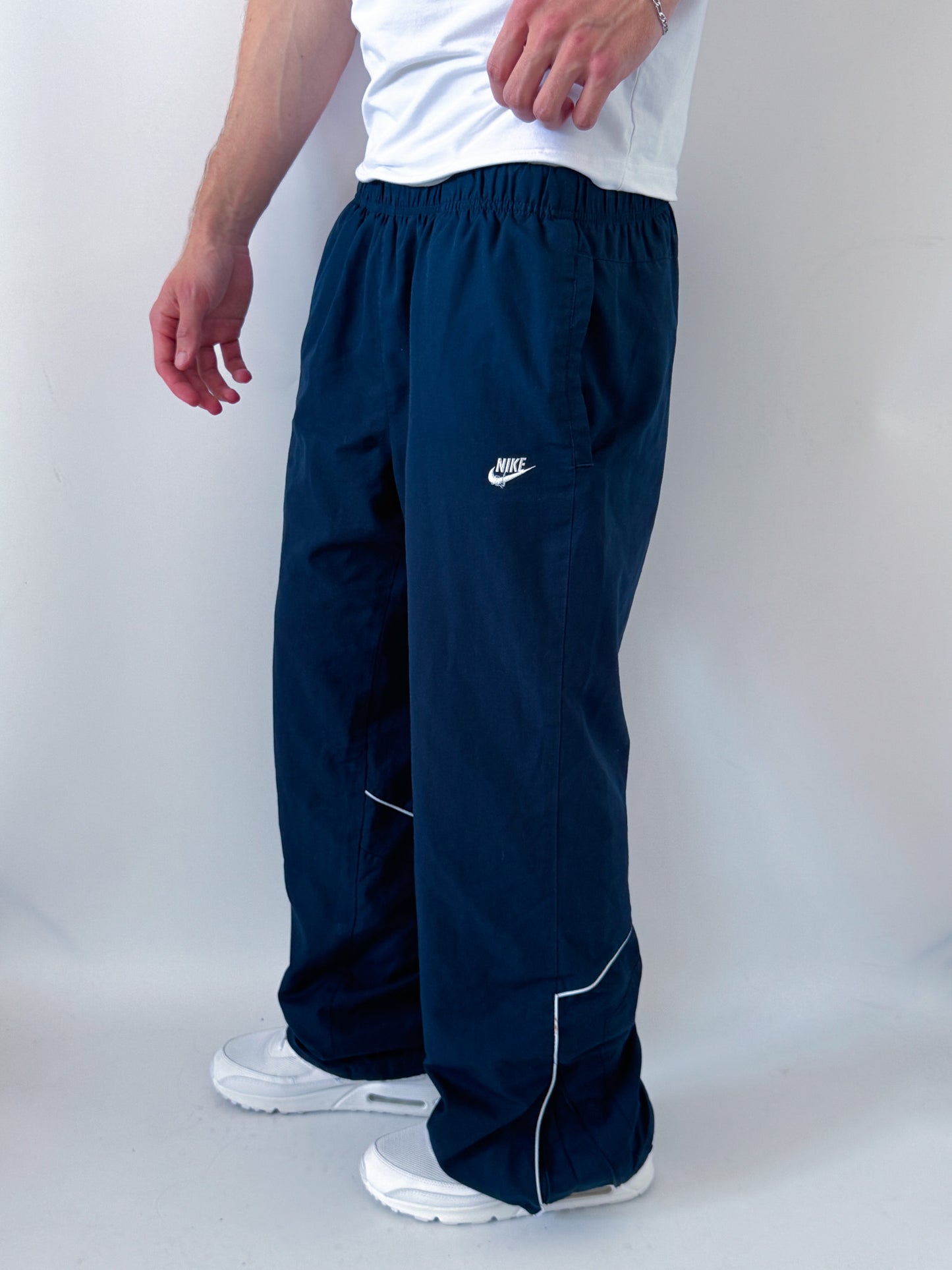Nike Vintage Trackpants | L