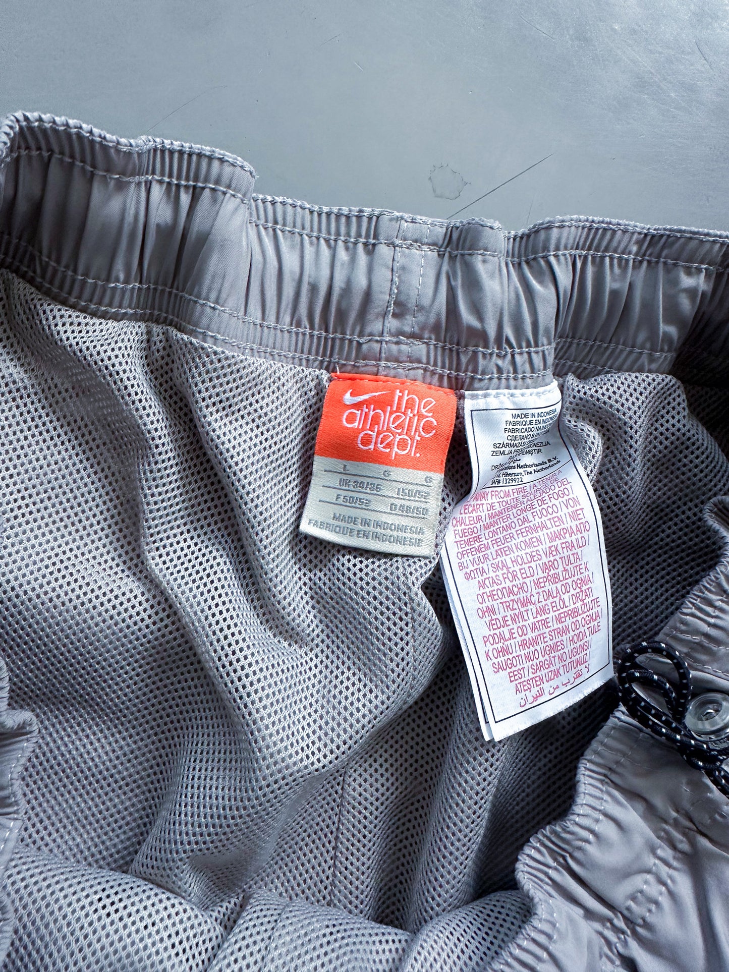 Nike Vintage Trackpants | L