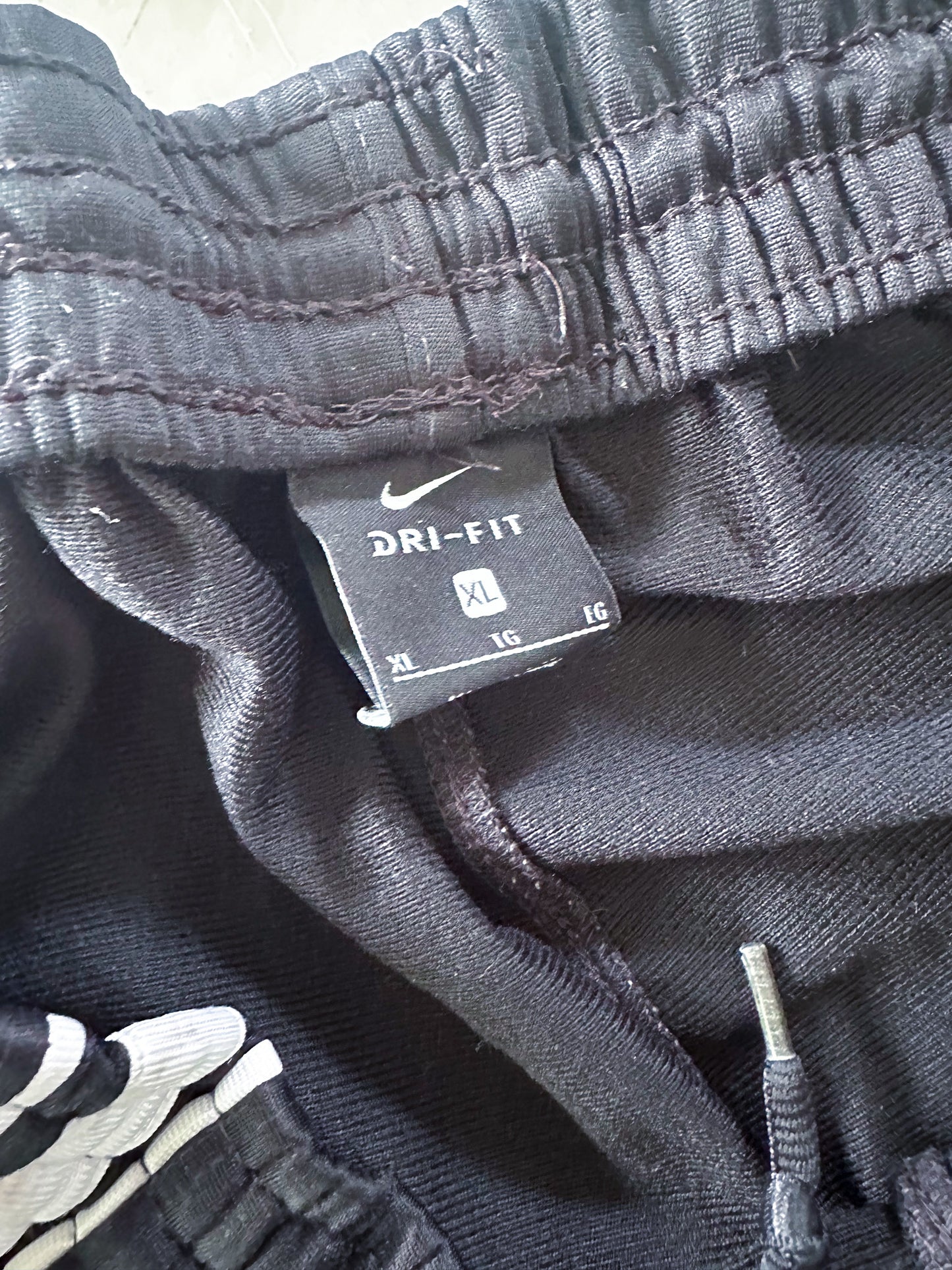Nike Vintage Trackpants | XL