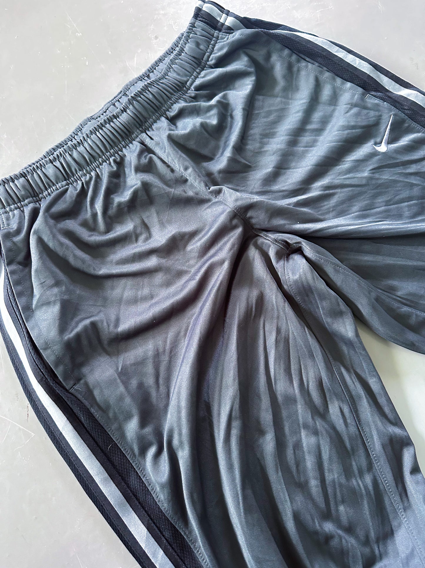 Nike Vintage Trackpants | L