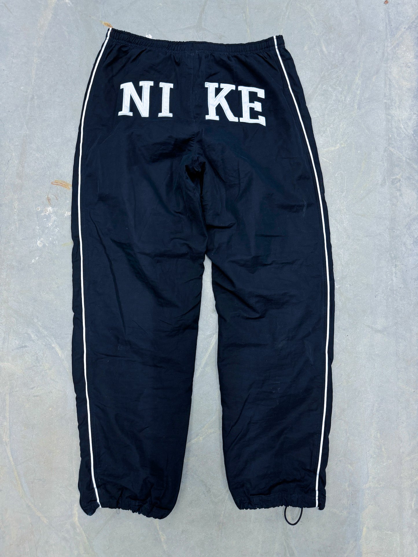 Nike Vintage *Premium* Trackpants | M