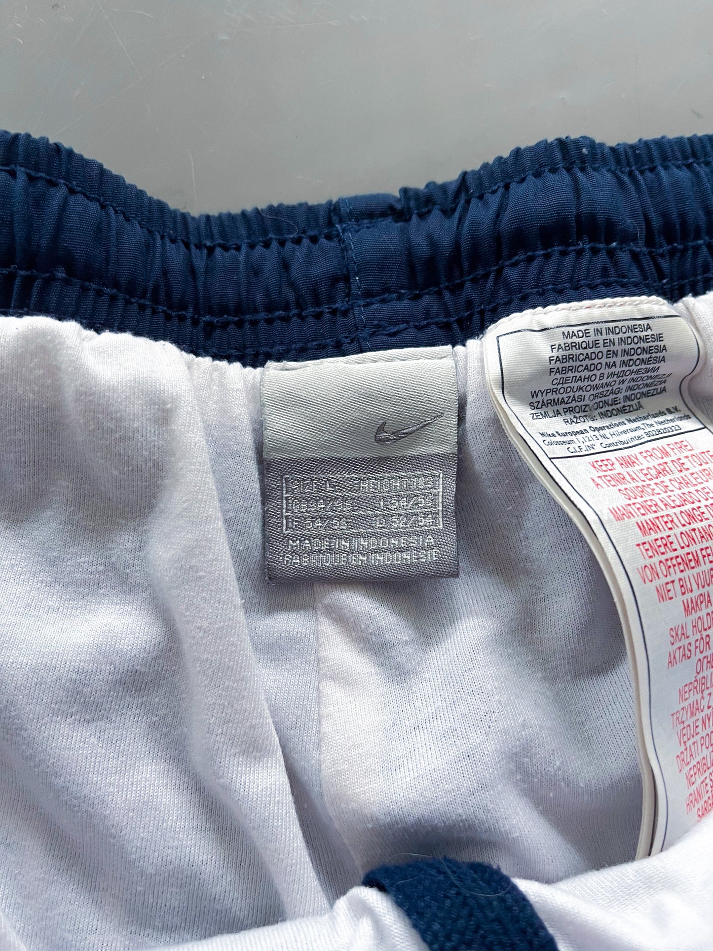 Nike Vintage *SPELLOUT* Trackpants | L