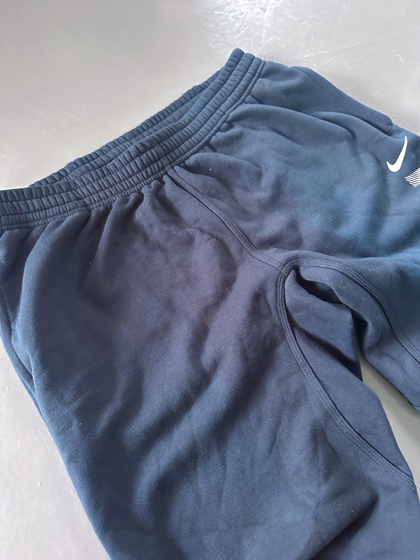 Nike Vintage Trackpants | L