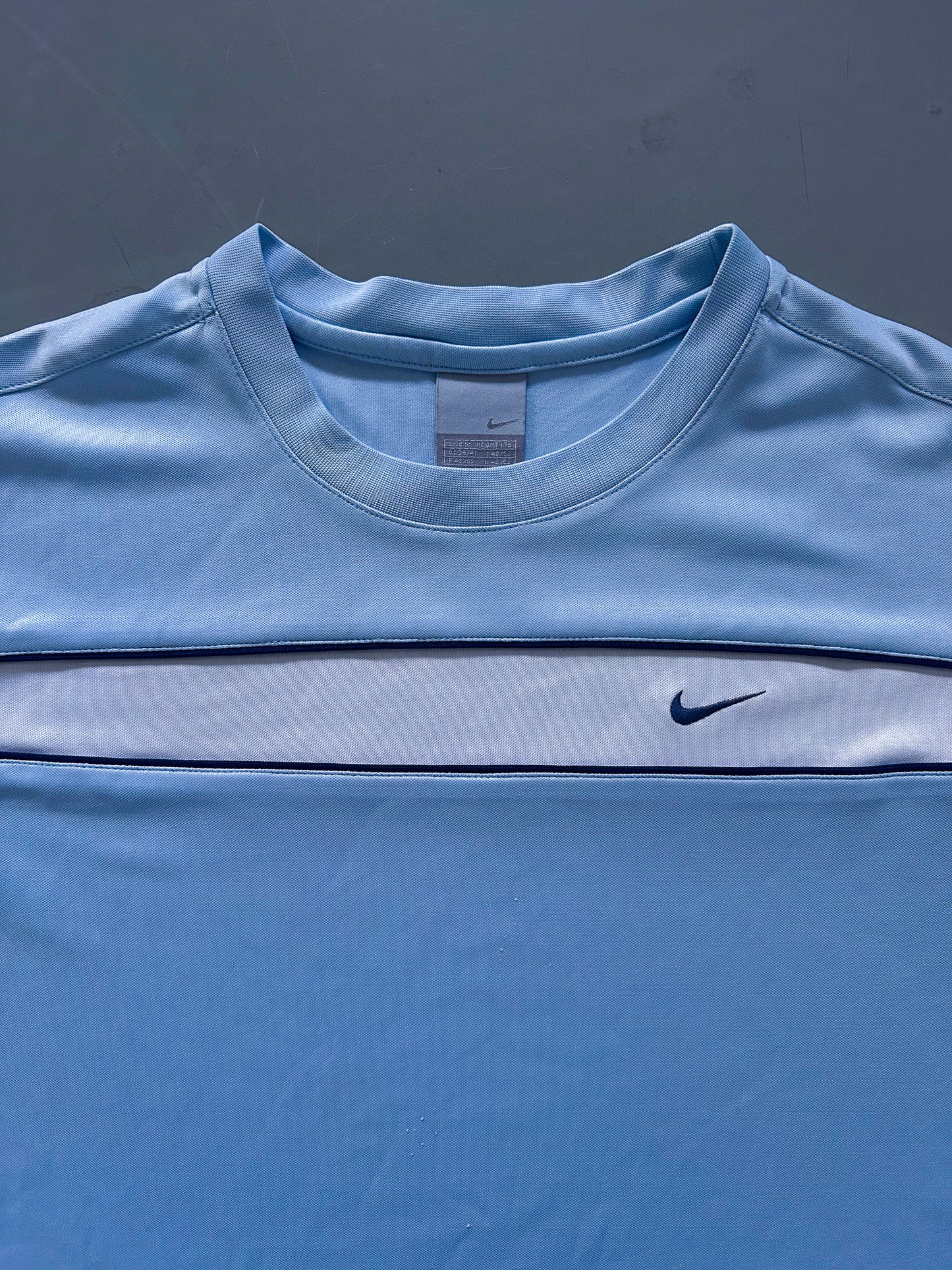 Vintage Nike *PREMIUM* T-Shirt | M