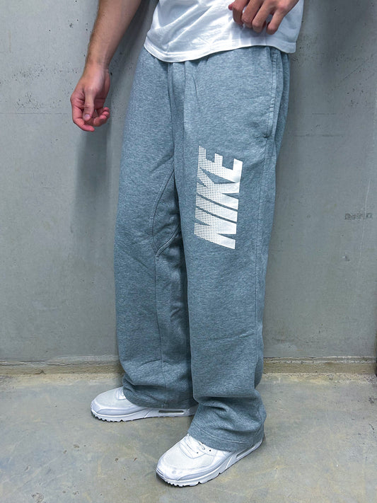 Nike Vintage Open Leg Sweatpants | Fittet L