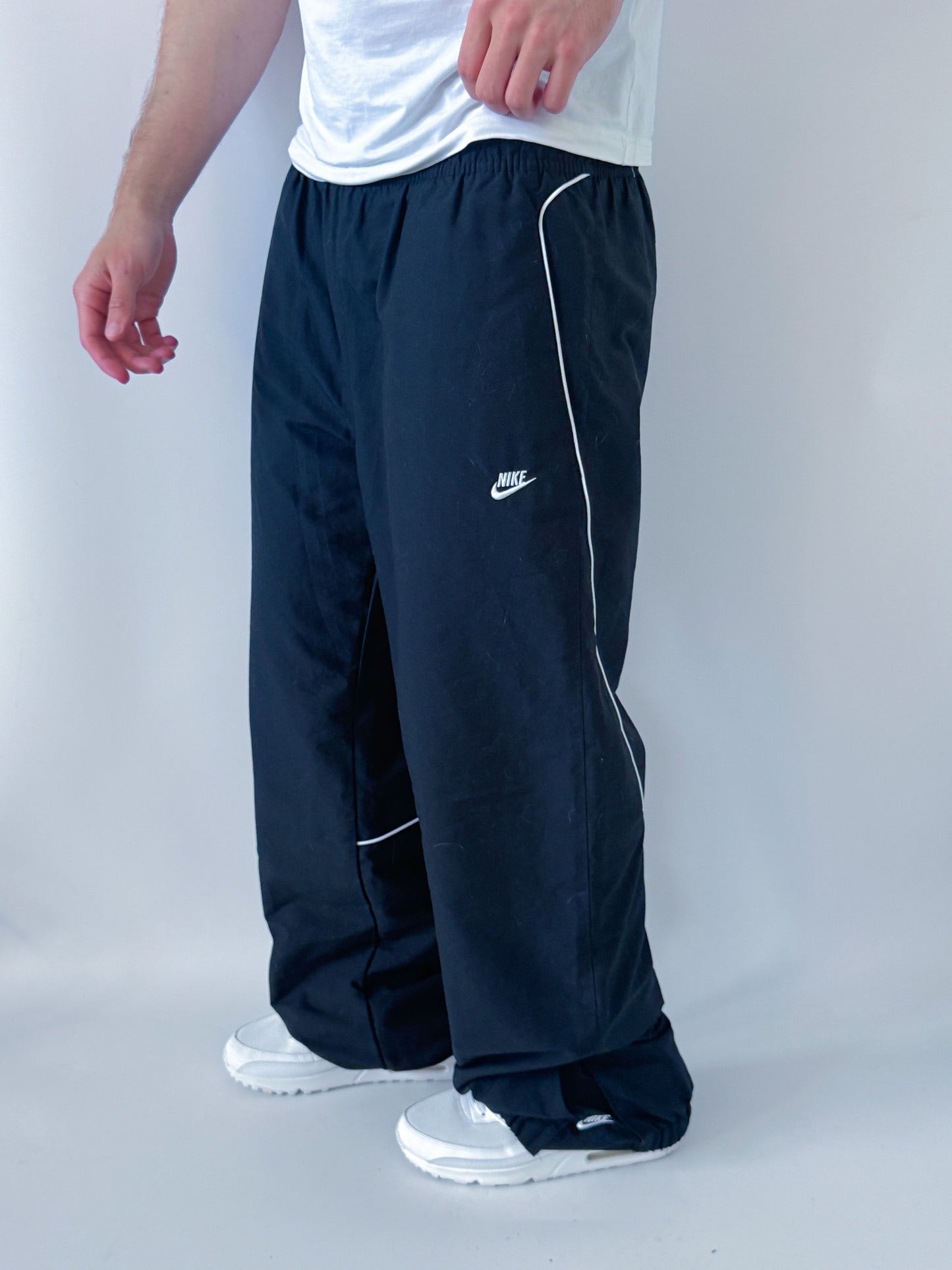Nike Vintage Trackpants | L