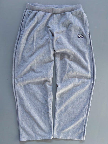 Nike Air Vintage Open Leg Sweatpants / Jogger | L