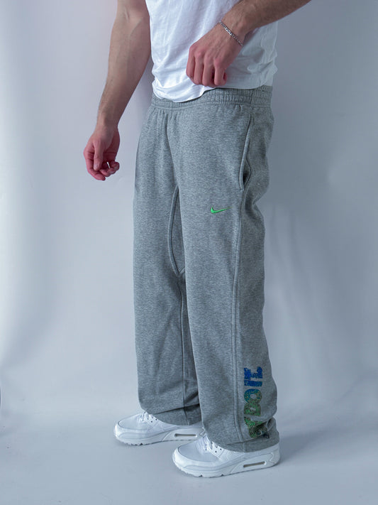 Nike Vintage *Green Logo* Open Leg Sweatpants / Jogger | M