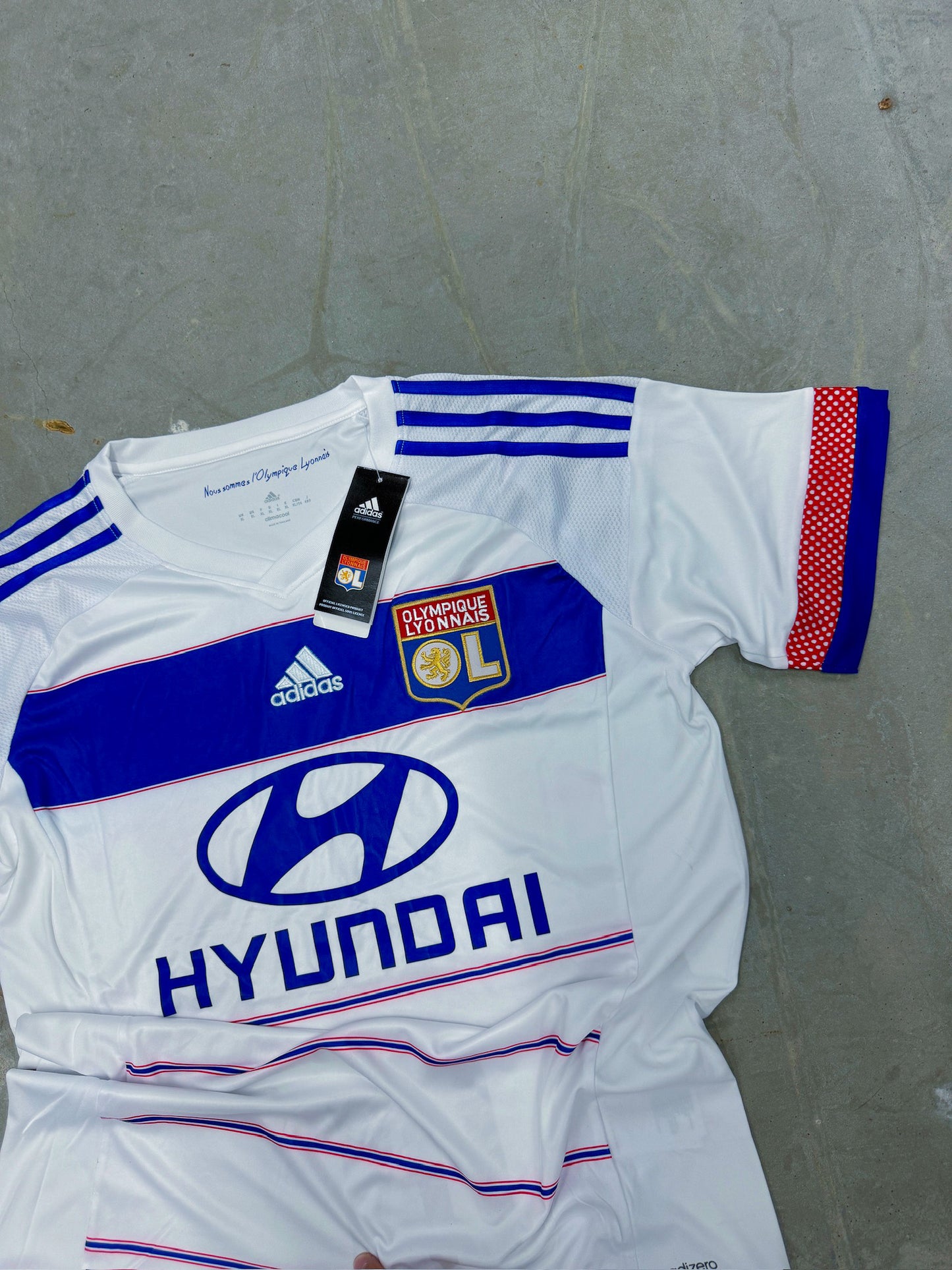 Vintage Adidas x Lyon *PREMIUM* Shirt | XL