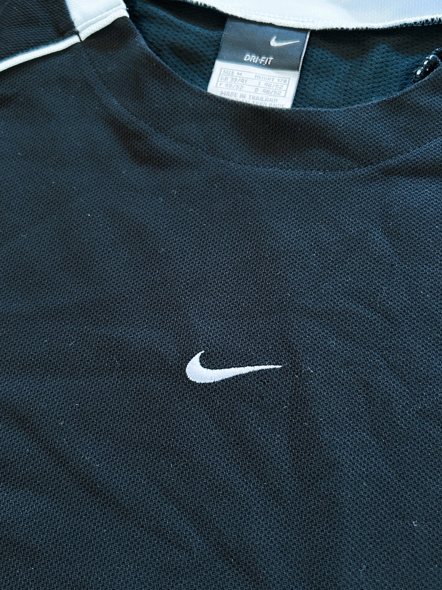 Nike Vintage *PREMIUM* Shirt | M