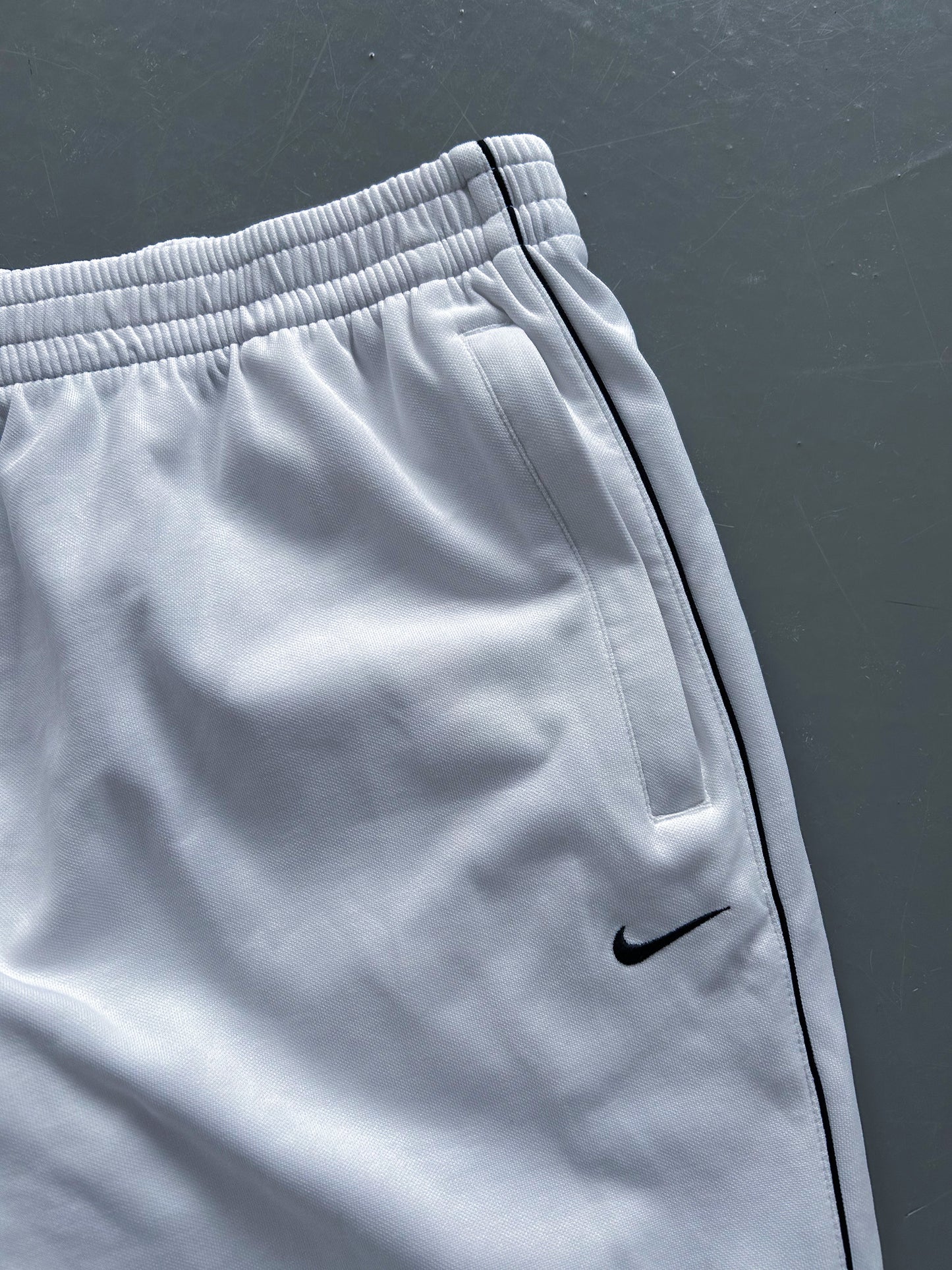 Nike Vintage *PREMIUM* Sweatpants | L