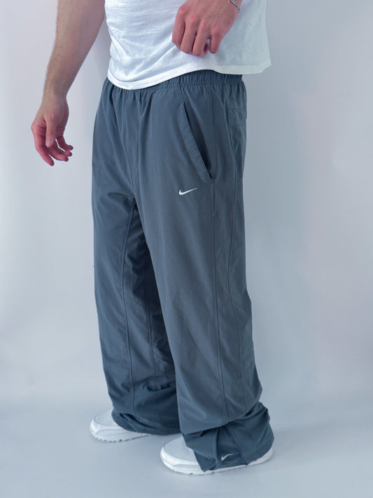 Nike Vintage *PREMIUM* Trackpants | M