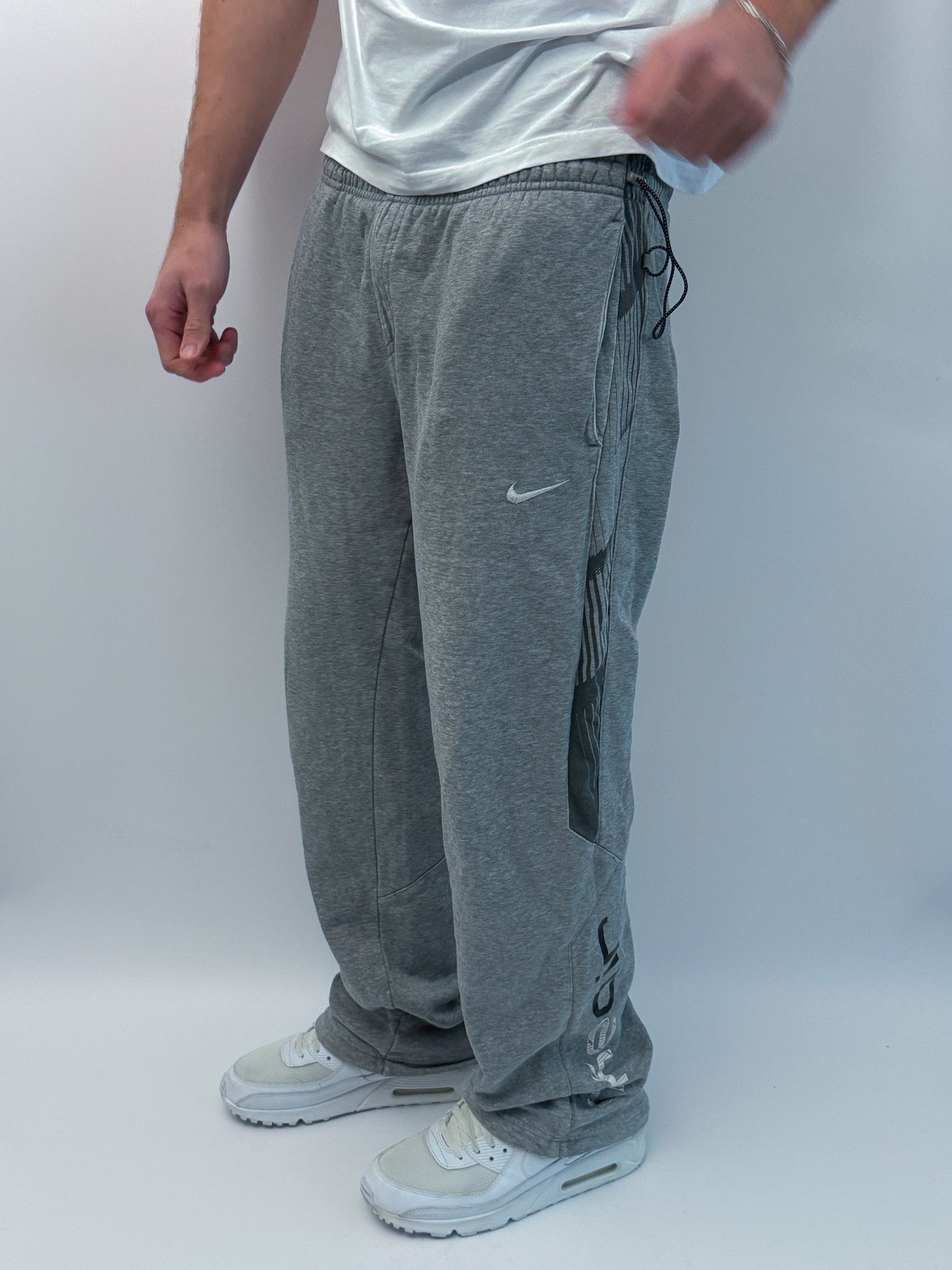 Nike Air Vintage Sweatpants | M