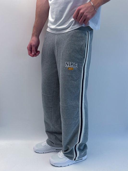 Nike Vintage Sweatpants | M