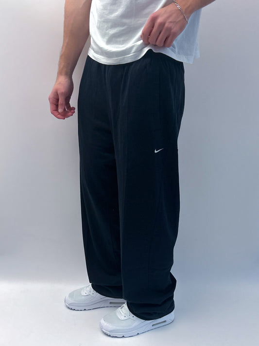 Nike Vintage Sweatpants *NEW*| L