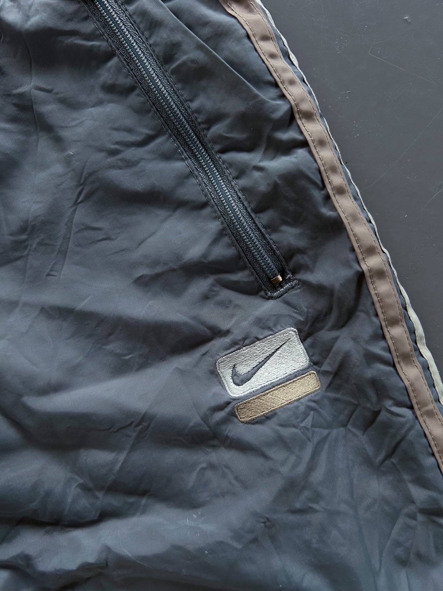 Nike Vintage Trackpants | XS