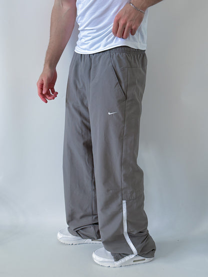 Nike Vintage Trackpants | L