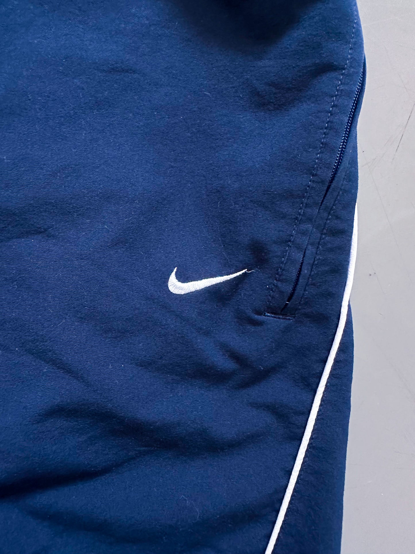 Nike Vintage Trackpants | L