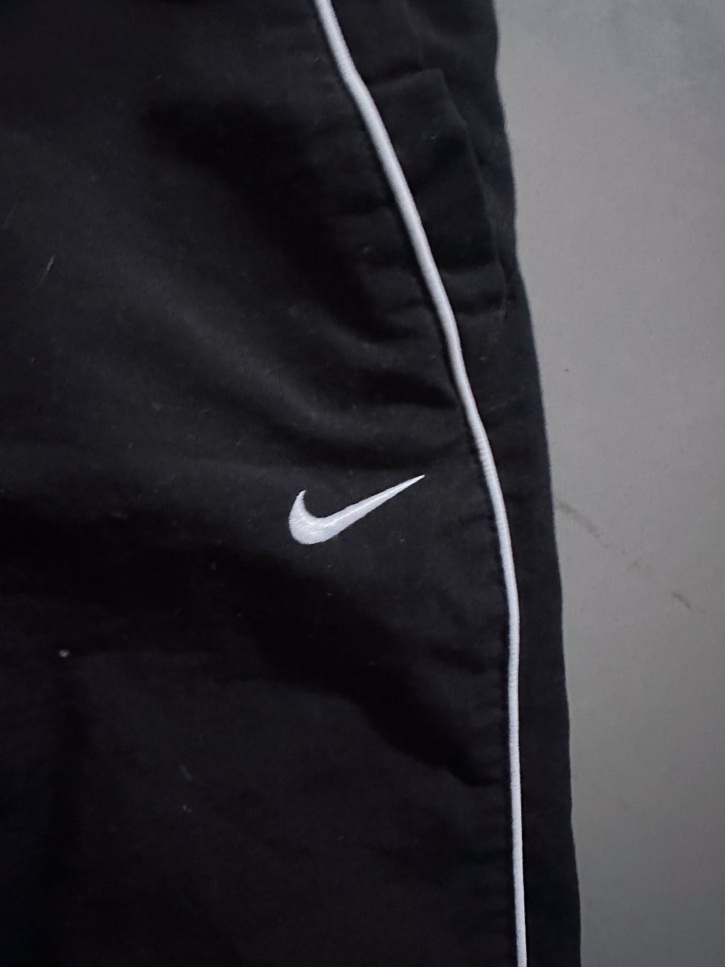 Nike Vintage Trackpants | L